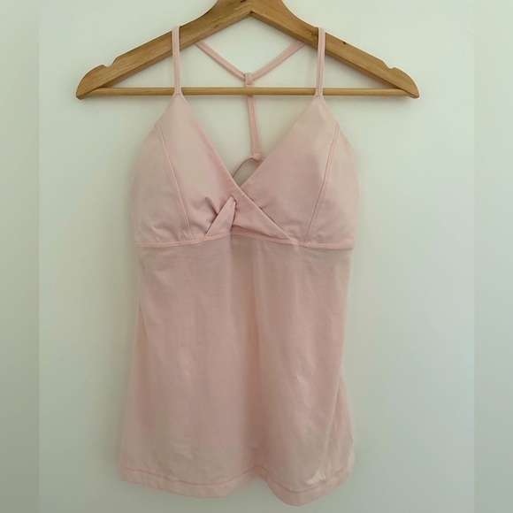 Strappy Lululemon top with removable padding - Picture 1 of 4